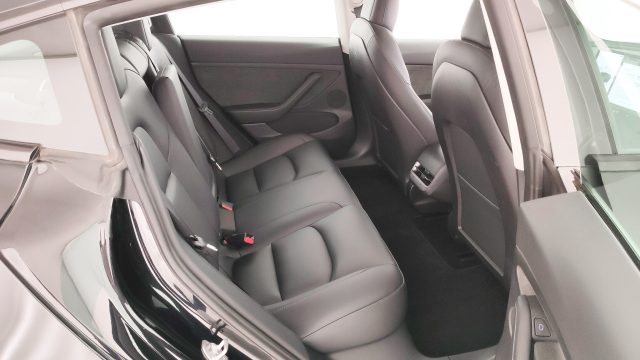 TESLA Model 3 usata, con Fari full-led