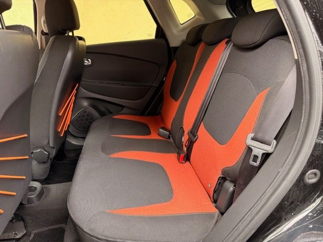 RENAULT Captur usata, con Autoradio