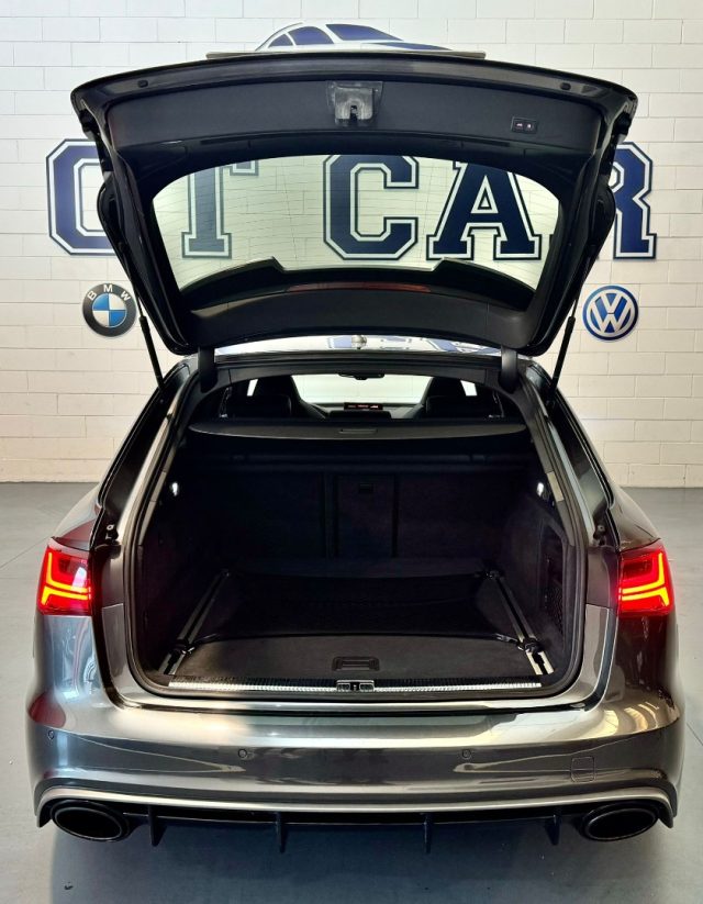 AUDI RS6 usata, con Autoradio