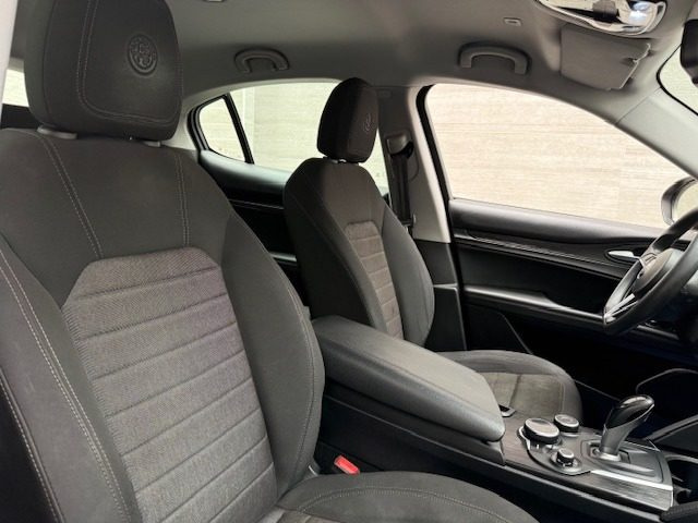 ALFA ROMEO Stelvio usata, con Fari Xenon