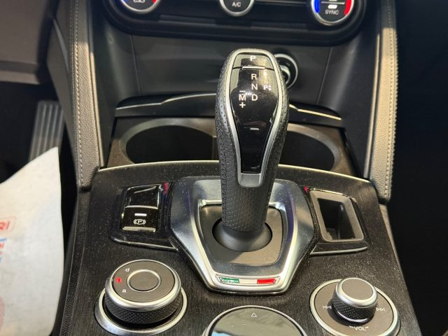 ALFA ROMEO Stelvio usata, con Apple CarPlay