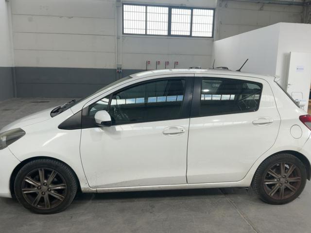 TOYOTA Yaris usata, con Autoradio