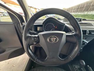 TOYOTA iQ usata 41