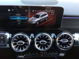 MERCEDES-BENZ GLB 200 usata, con Autoradio digitale