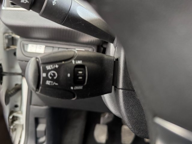 PEUGEOT 2008 usata, con Isofix