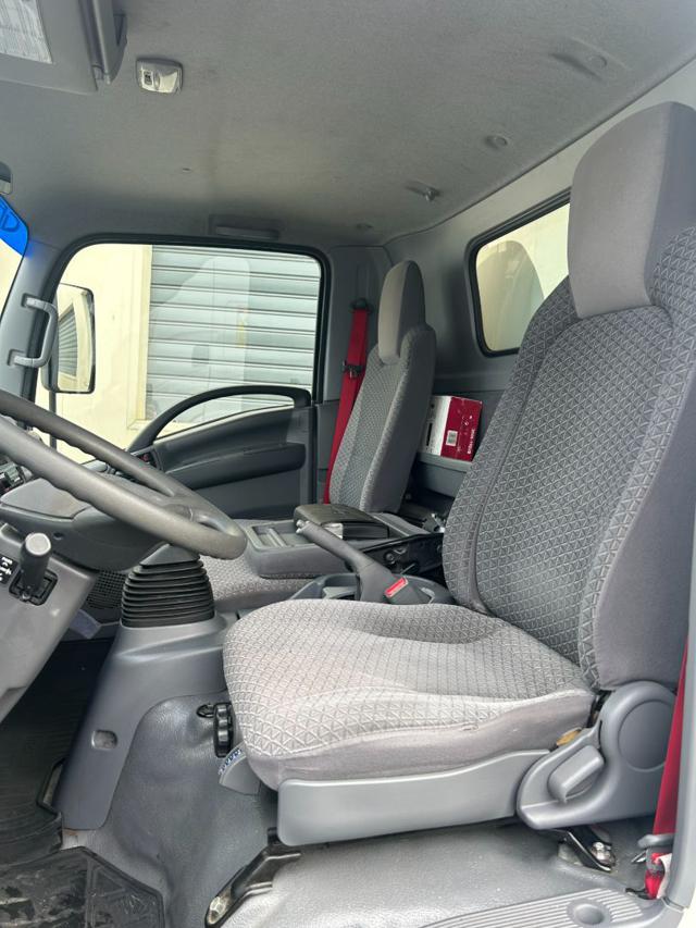 ISUZU M21 usata, con Alzacristalli elettrici