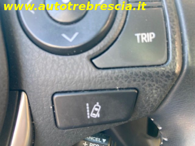 TOYOTA Auris Touring Sports usata, con Volante in pelle