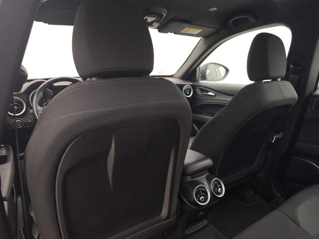 ALFA ROMEO Stelvio usata, con Portellone posteriore elettrico