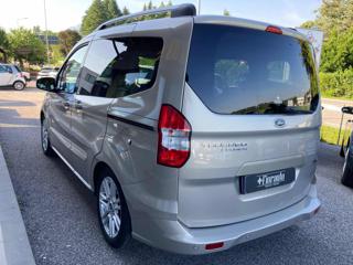 FORD Tourneo Courier usata, con Autoradio