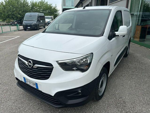 OPEL Combo usata, con Autoradio
