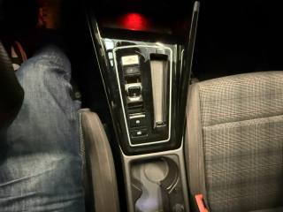 VOLKSWAGEN Golf usata, con USB