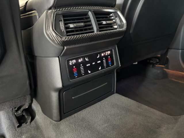 LAMBORGHINI Urus usata, con USB