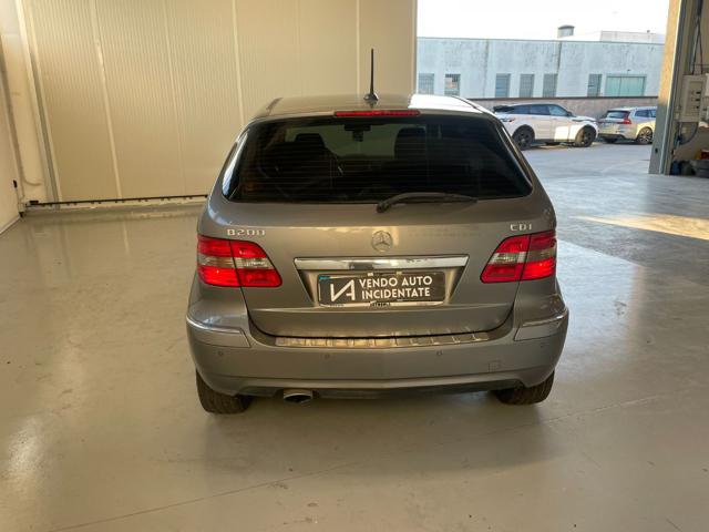 MERCEDES-BENZ B 200 usata, con Autoradio