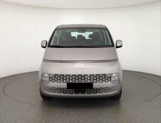 HYUNDAI Staria usata, con Airbag