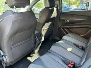 PEUGEOT 5008 usata, con Park Distance Control