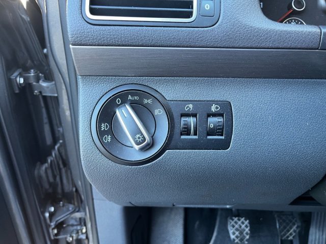 VOLKSWAGEN Touran usata 27