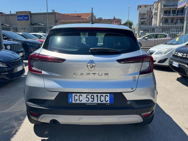 RENAULT Captur usata, con Autoradio