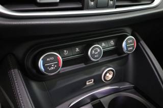 ALFA ROMEO Stelvio usata 12