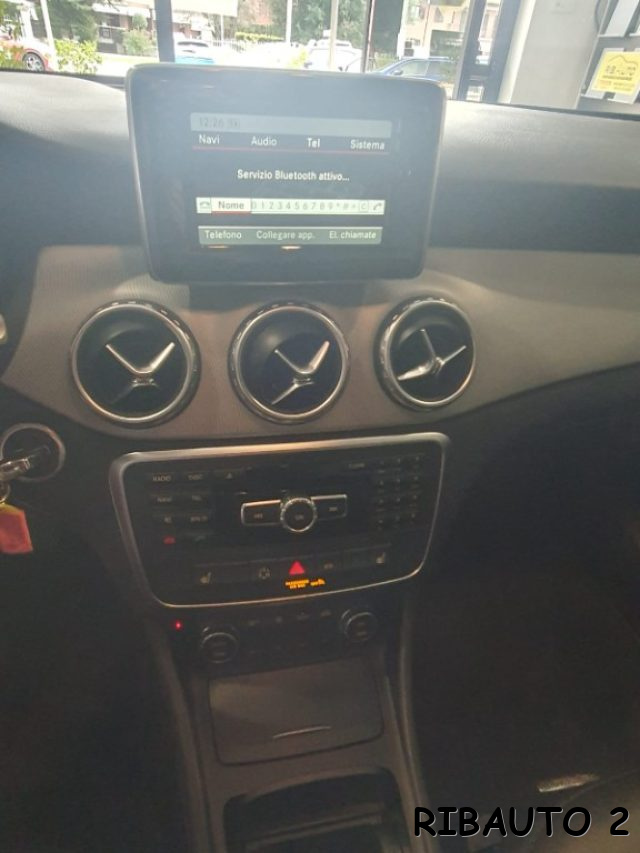 MERCEDES-BENZ GLA 220 usata, con Park Distance Control