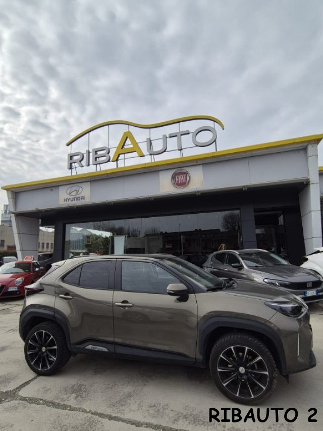 TOYOTA Yaris Cross usata, con Luci diurne LED