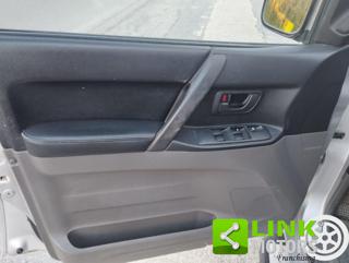 MITSUBISHI Pajero usata, con Servosterzo