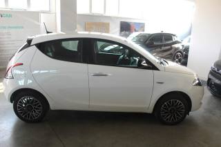 LANCIA Ypsilon usata, con Autoradio
