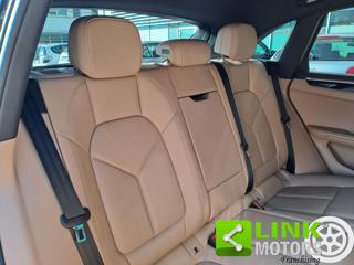 PORSCHE Macan usata, con Fari LED