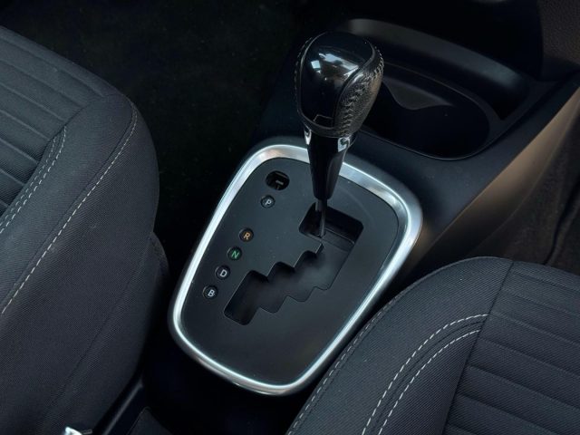 TOYOTA Yaris usata, con Volante in pelle