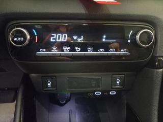 TOYOTA Yaris usata, con ESP