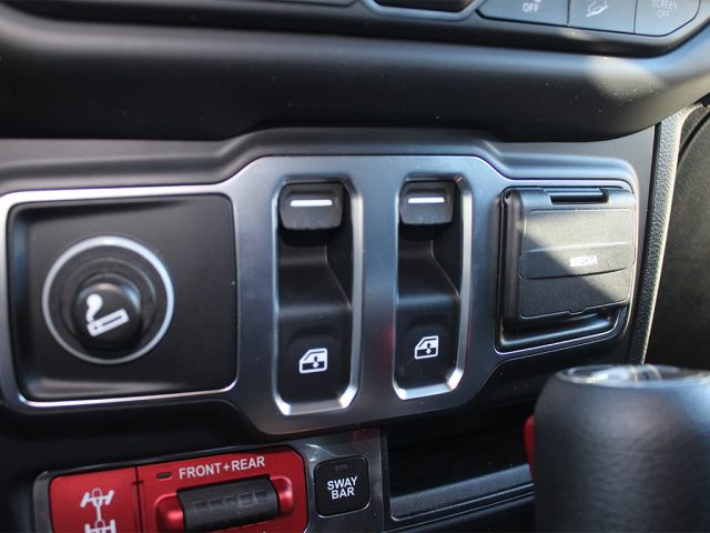 JEEP Wrangler usata, con Controllo vocale