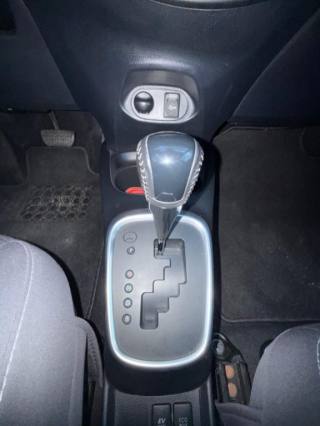 TOYOTA Yaris usata, con Specchietti laterali elettrici