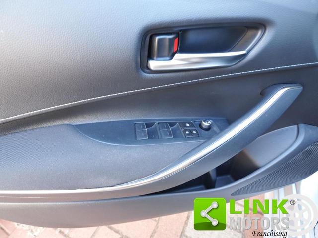 TOYOTA Corolla usata, con Specchietti laterali elettrici