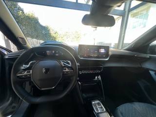PEUGEOT 2008 usata, con Volante in pelle
