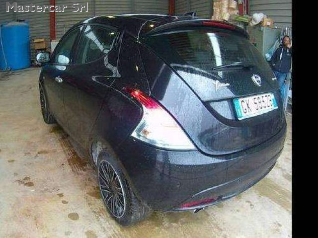 LANCIA Ypsilon usata, con Autoradio