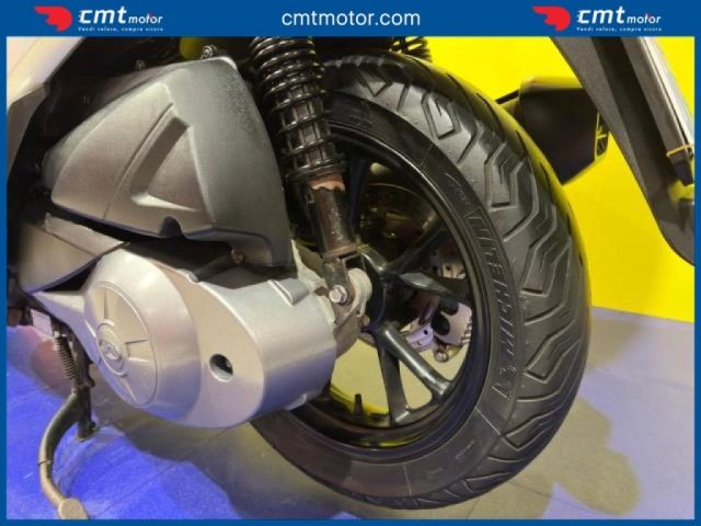 KYMCO People 300 usata 8