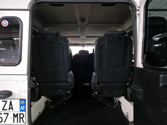 LAND ROVER Defender usata, con Luci diurne