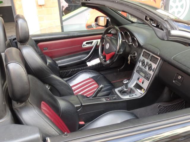 MERCEDES-BENZ SLK 200 usata, con Airbag