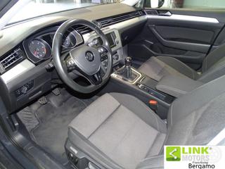 VOLKSWAGEN Passat Variant usata, con Fendinebbia