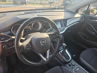 OPEL Astra usata, con Park Distance Control