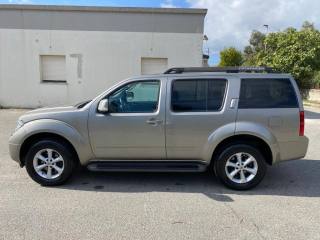 NISSAN Pathfinder usata, con Autoradio