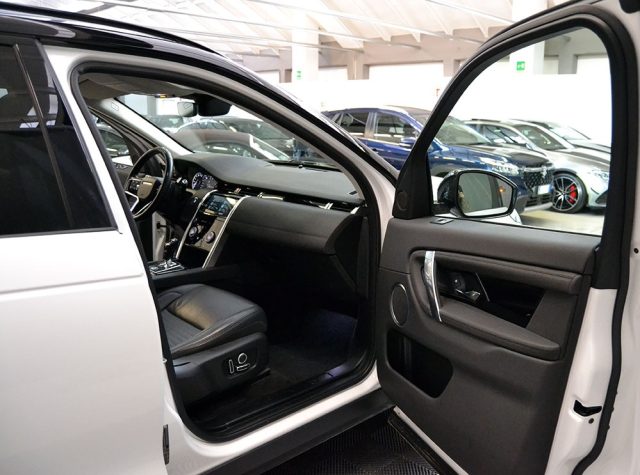 LAND ROVER Discovery Sport usata, con Alzacristalli elettrici