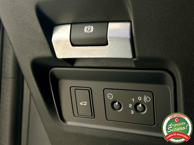 LAND ROVER Discovery Sport usata, con Vetri oscurati