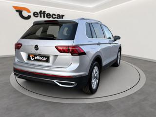 VOLKSWAGEN Tiguan usata, con Autoradio