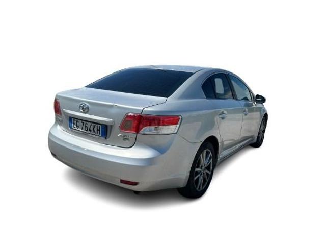 TOYOTA Avensis usata, con Alzacristalli elettrici