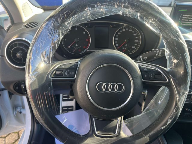 AUDI A1 usata, con Autoradio