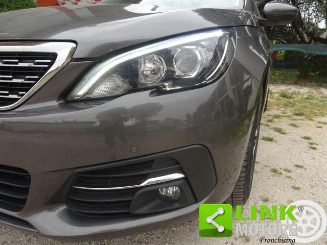 PEUGEOT 308 usata, con Autoradio digitale