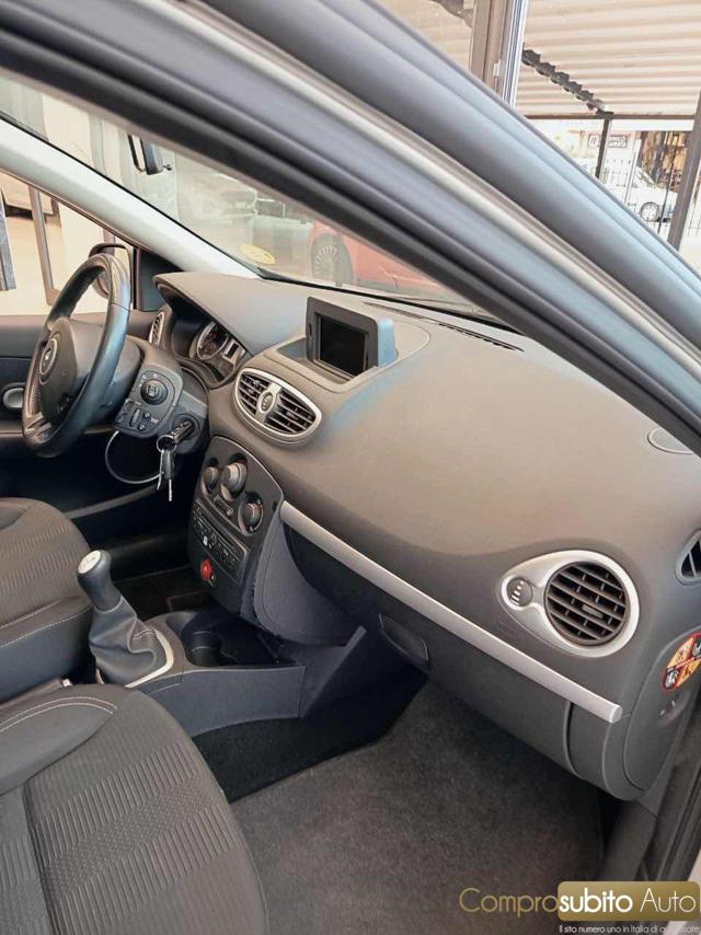RENAULT Clio usata, con Servosterzo