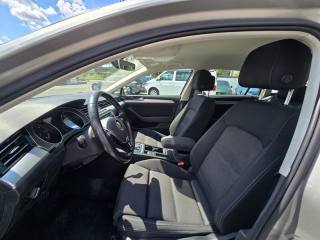 VOLKSWAGEN Passat Variant usata, con Alzacristalli elettrici