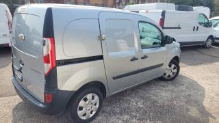 RENAULT Kangoo usata, con Autoradio