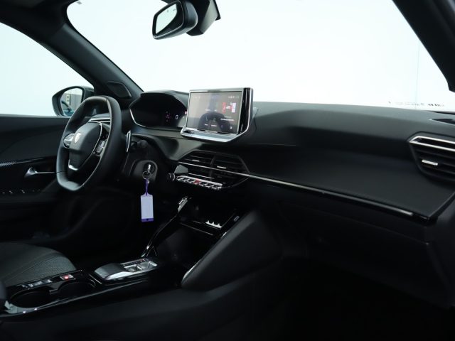 PEUGEOT 2008 usata, con USB